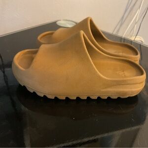 Yeezy Camel Slide Sandals